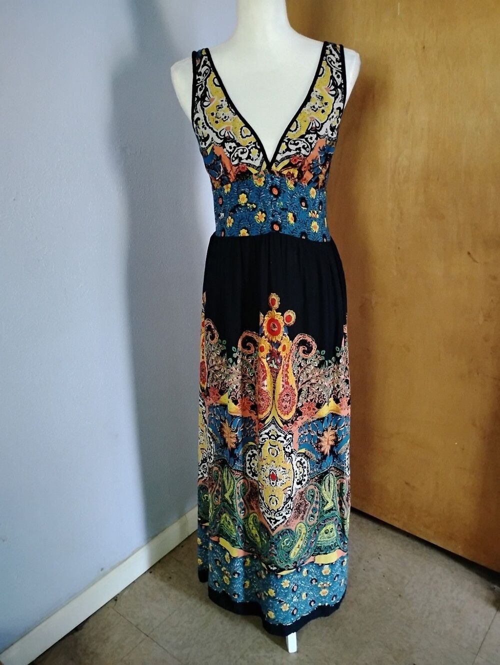 Boho V-Neck Maxi Dress in Black with Multicolor Paisley Print